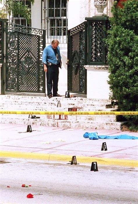 perché è morto gianni versace|how did versace get killed.